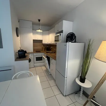 Апартаменти Jolie T2 A - Parking, Wifi, Proche - Fr-1-374-3 *