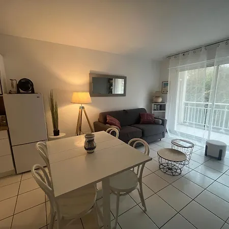 شقة Jolie T2 A - Parking, Wifi, Proche - Fr-1-374-3 *