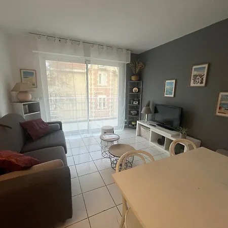 Jolie T2 A - Parking, Wifi, Proche - Fr-1-374-3 شقة *