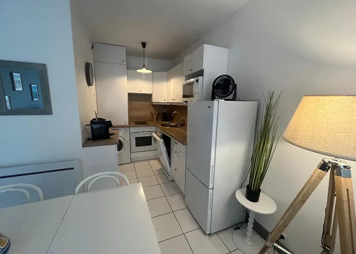 Lägenhet Jolie T2 A - Parking, Wifi, Proche - Fr-1-374-3 *